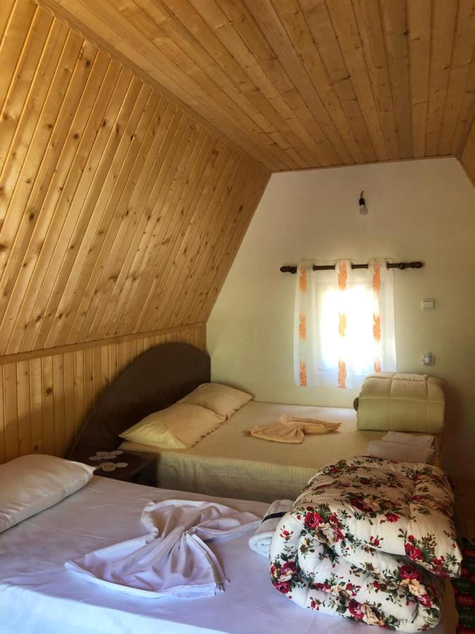 Guest House Ledio فالبني المظهر الخارجي الصورة